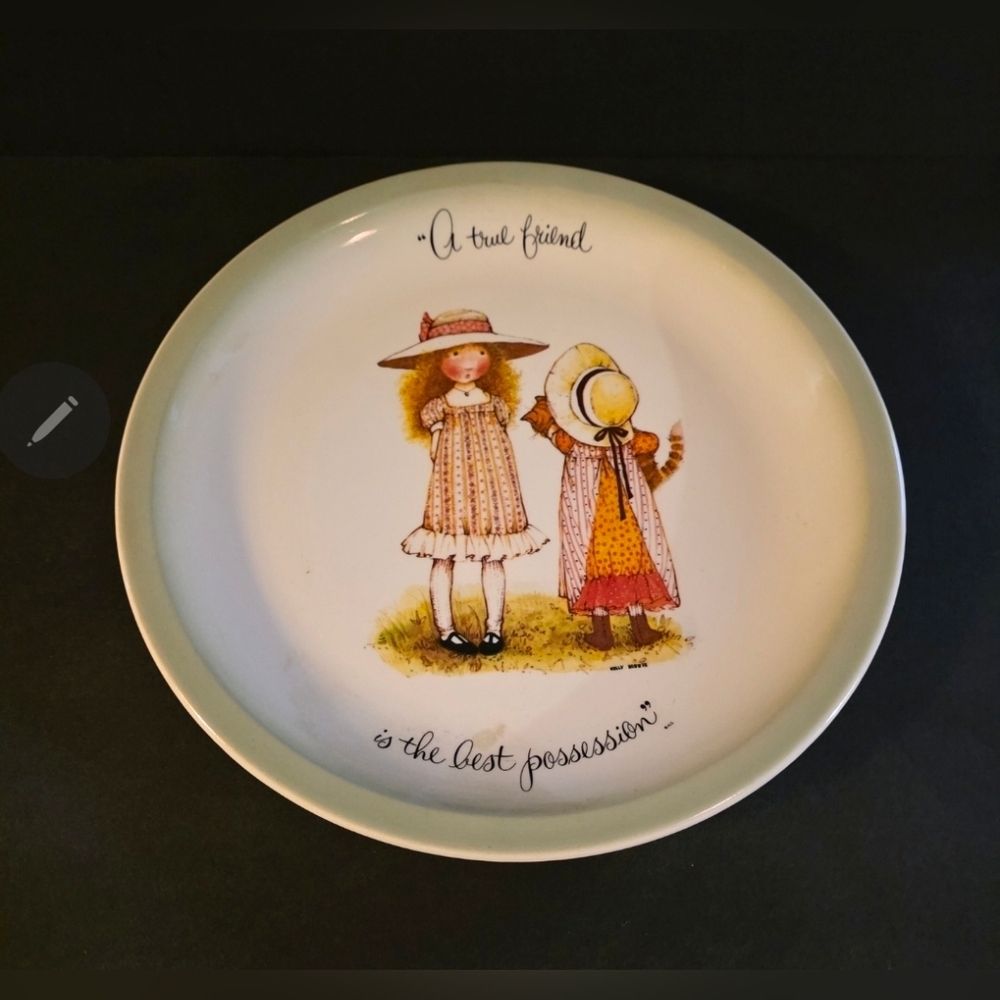 Holly Hobbie A True Friend Is The Best Possession 10 1/2" Plate, 1972 (Used/GUC)